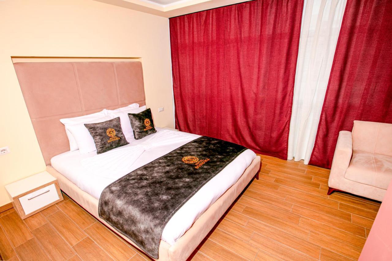 Hotel Sonoma Kosovo Polje エクステリア 写真