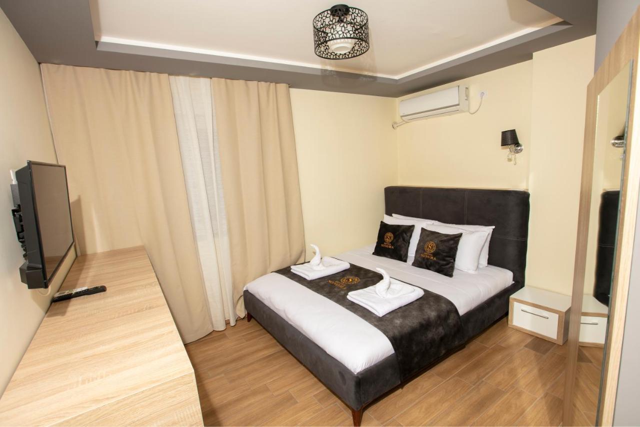 Hotel Sonoma Kosovo Polje エクステリア 写真