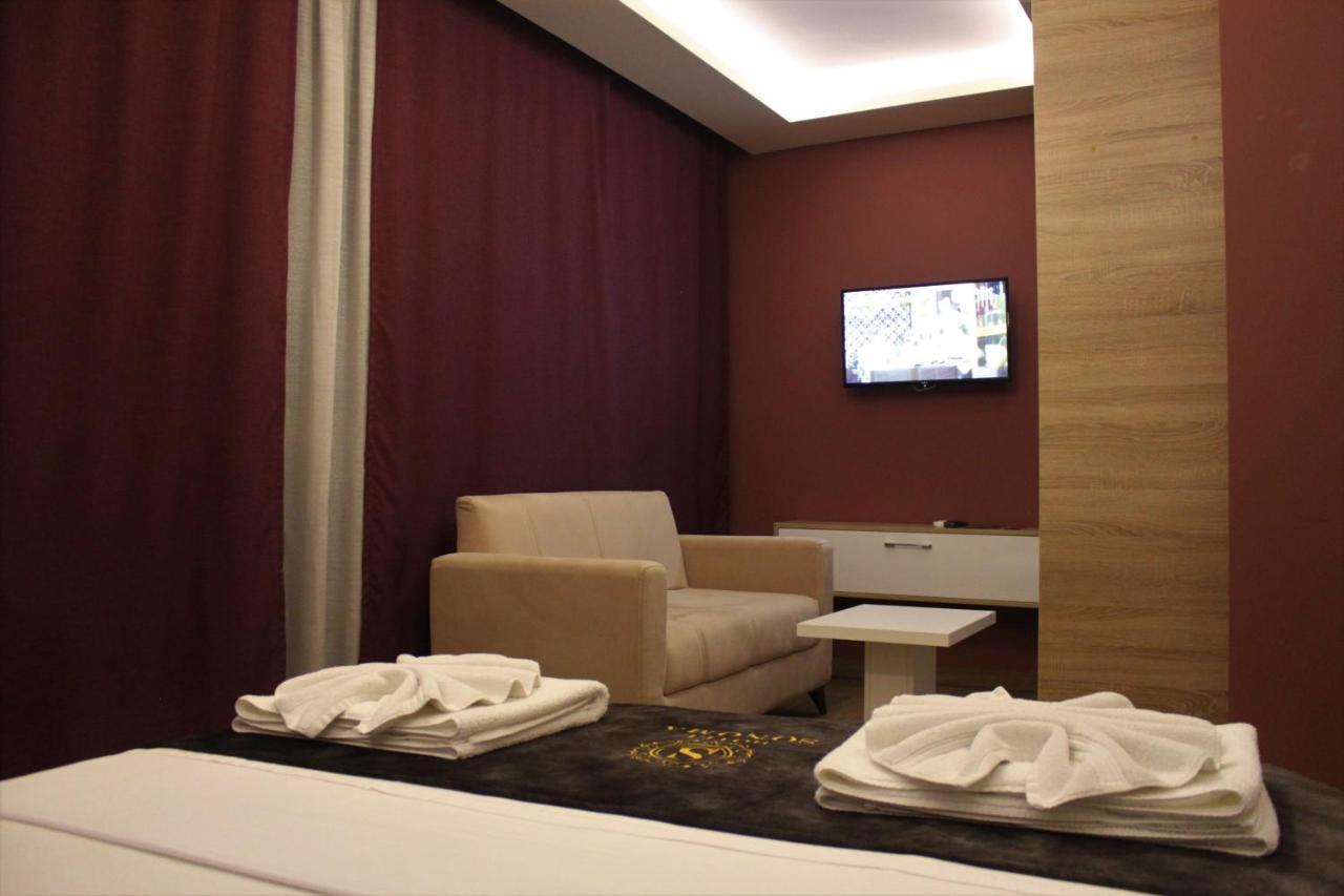 Hotel Sonoma Kosovo Polje エクステリア 写真